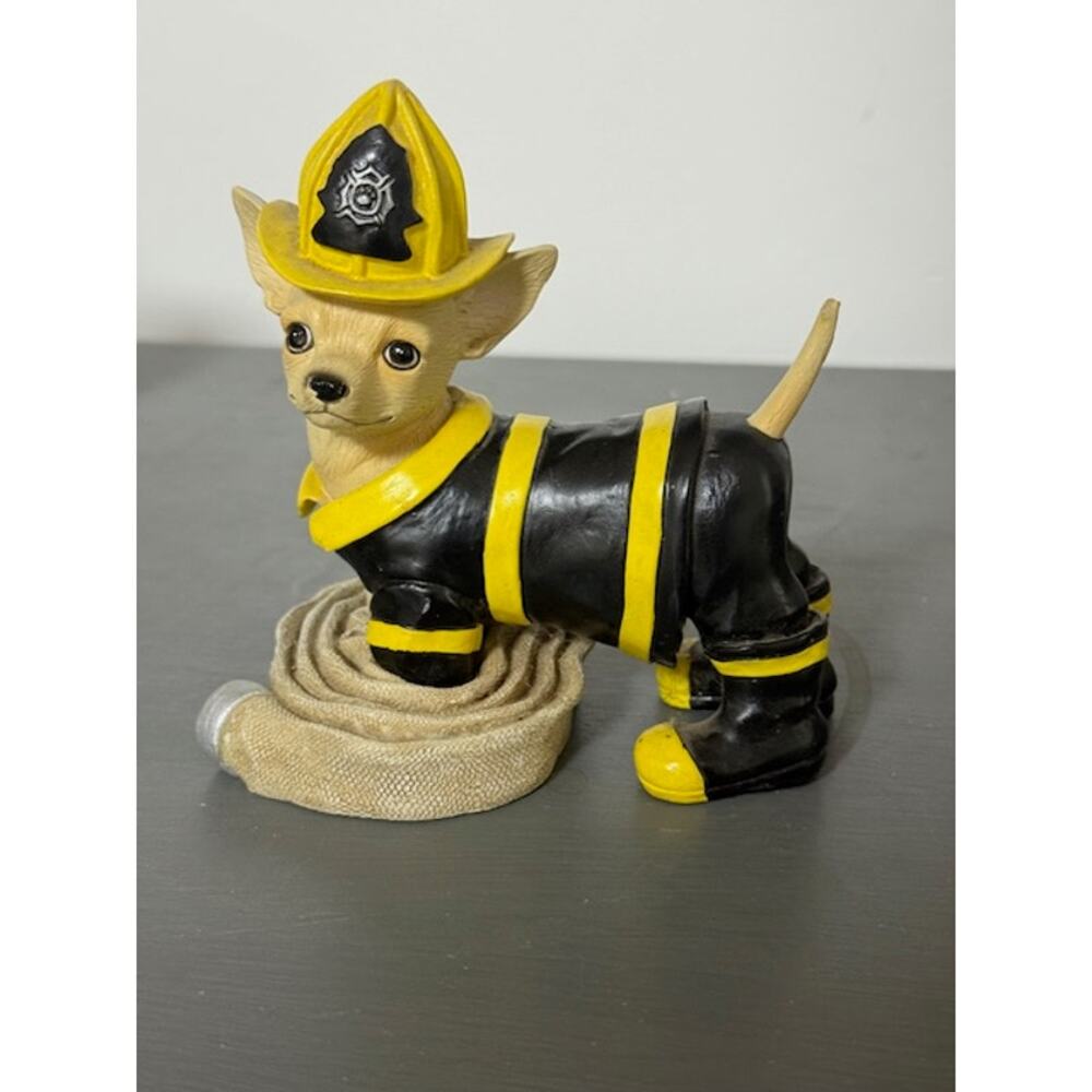 2008 Westland Giftware Aye Chihuahua Dog Figurine 13343 Fireman